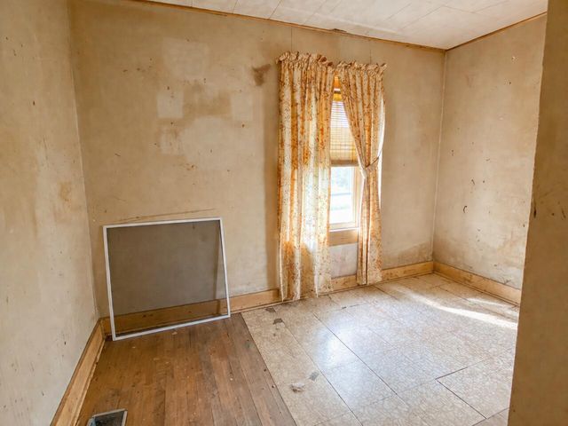 2912 Courtlandt Avenue, Kalamazoo City, MI 49004