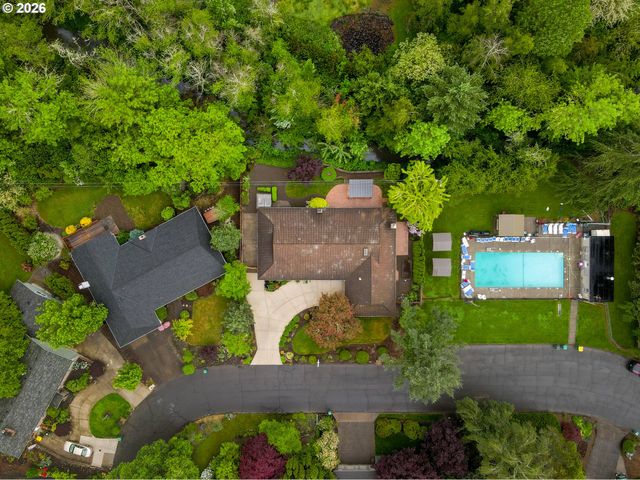 8835 Sw Becker Dr, Portland, OR 97223