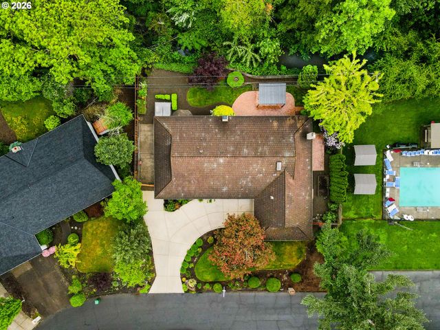 8835 Sw Becker Dr, Portland, OR 97223