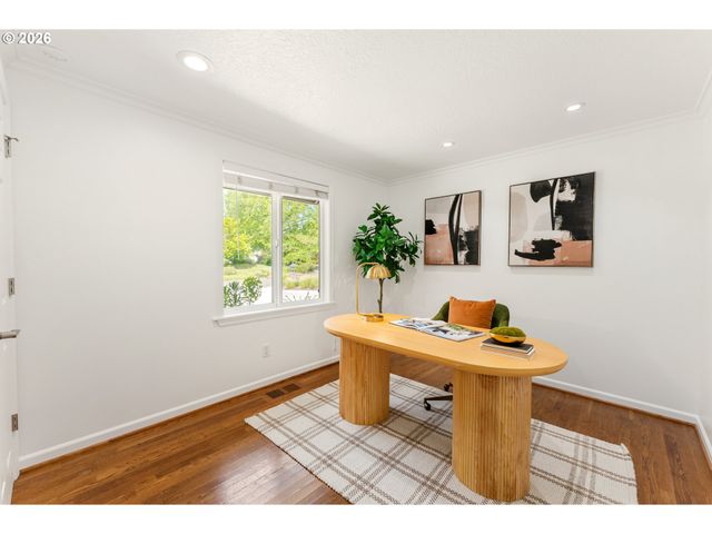 8835 Sw Becker Dr, Portland, OR 97223