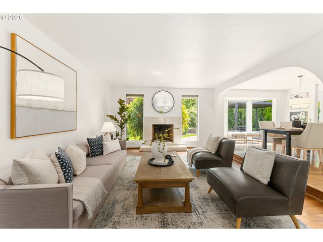 8835 Sw Becker Dr, Portland, OR 97223