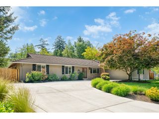 8835 Sw Becker Dr, Portland, OR 97223