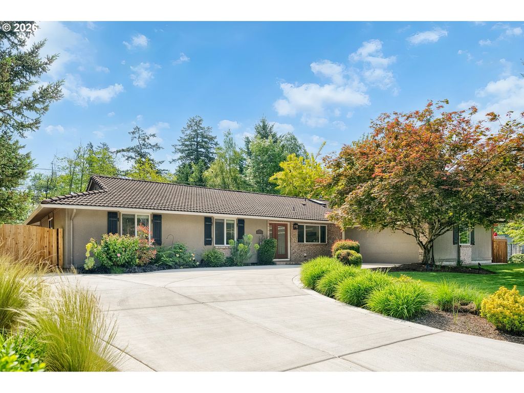 8835 Sw Becker Dr, Portland, OR 97223