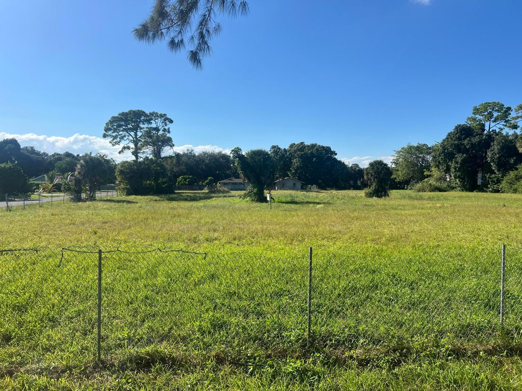 0000 Pineridge Lane, West Palm Beach, FL 33417