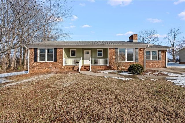 3856 Azalea Lane, Trinity, NC 27370