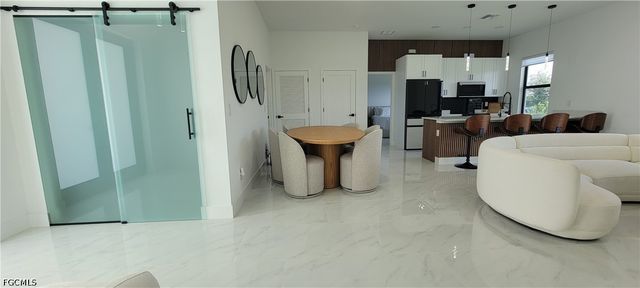 1906 Veinna ST, Lehigh Acres, FL 33972
