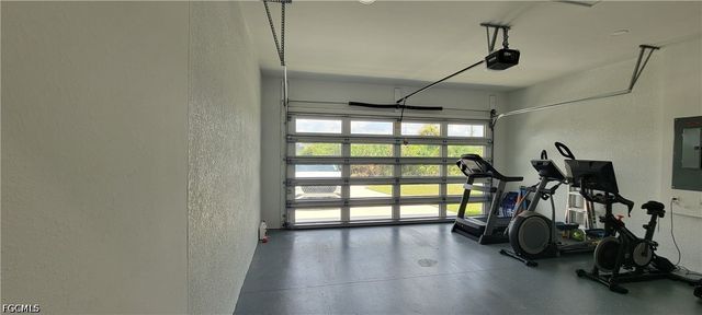 1906 Veinna ST, Lehigh Acres, FL 33972