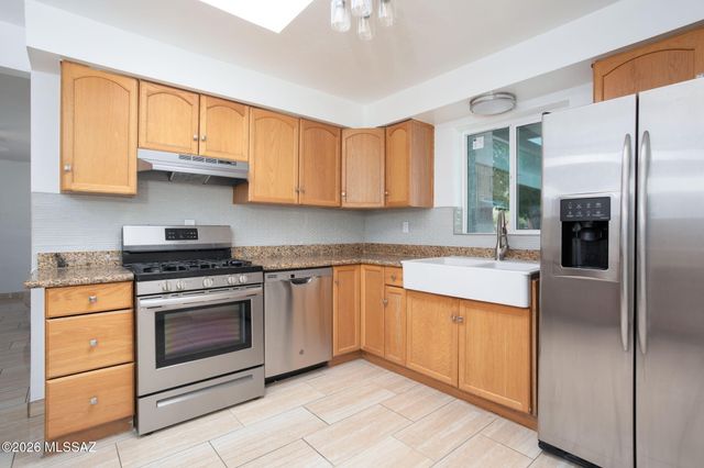 5825 E 1st Street, Tucson, AZ 85711