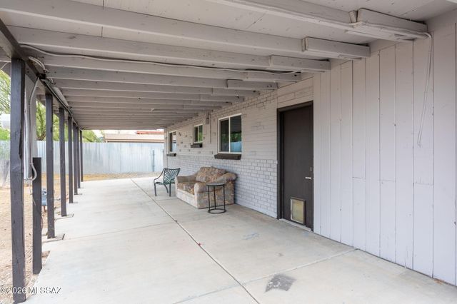 5825 E 1st Street, Tucson, AZ 85711