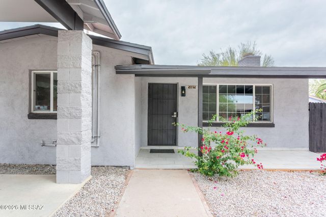 5825 E 1st Street, Tucson, AZ 85711
