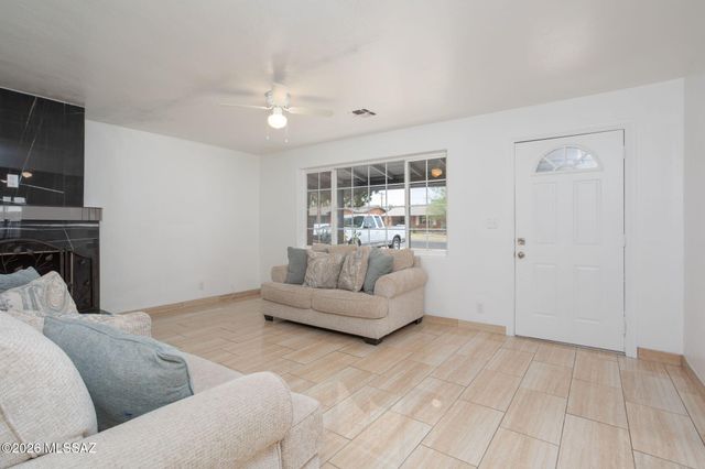 5825 E 1st Street, Tucson, AZ 85711