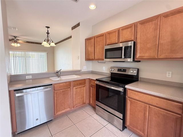 8508 BRUSHLEAF WAY, Tampa, FL 33647