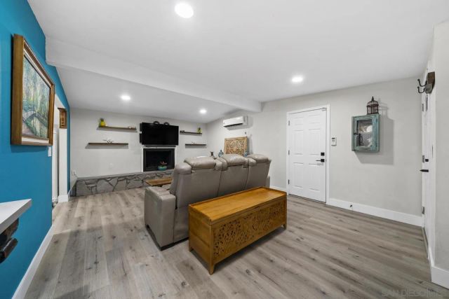 3884 Mount Abraham, San Diego, CA 92111