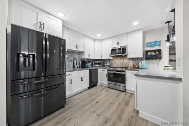 3884 Mount Abraham, San Diego, CA 92111