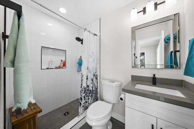 3884 Mount Abraham, San Diego, CA 92111