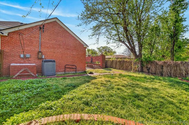 1529 Hillcrest Drive, Bartlesville, OK 74003