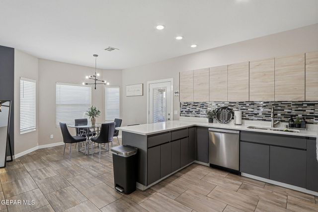 123 VIA ROJAS Drive, Horizon City, TX 79928