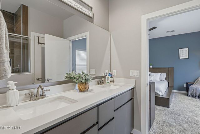 123 VIA ROJAS Drive, Horizon City, TX 79928