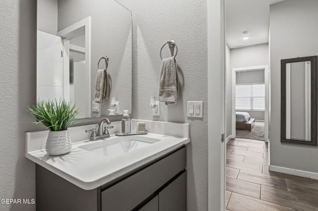 123 VIA ROJAS Drive, Horizon City, TX 79928