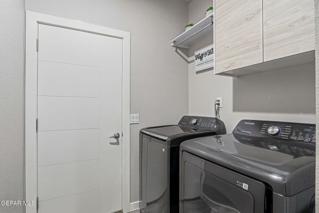 123 VIA ROJAS Drive, Horizon City, TX 79928