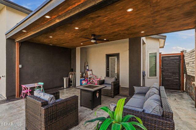 123 VIA ROJAS Drive, Horizon City, TX 79928