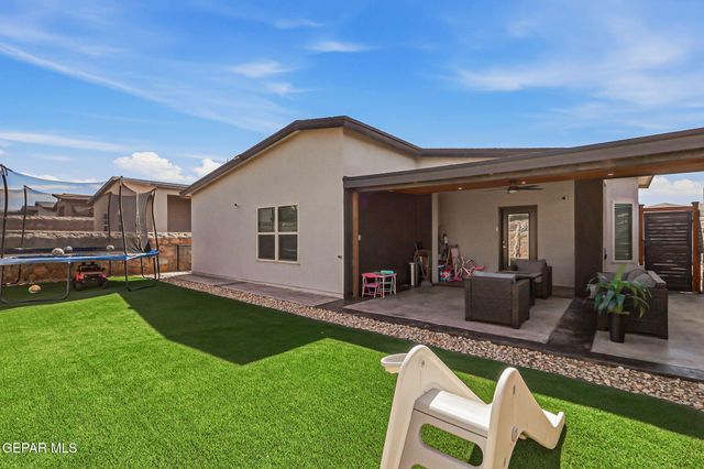 123 VIA ROJAS Drive, Horizon City, TX 79928