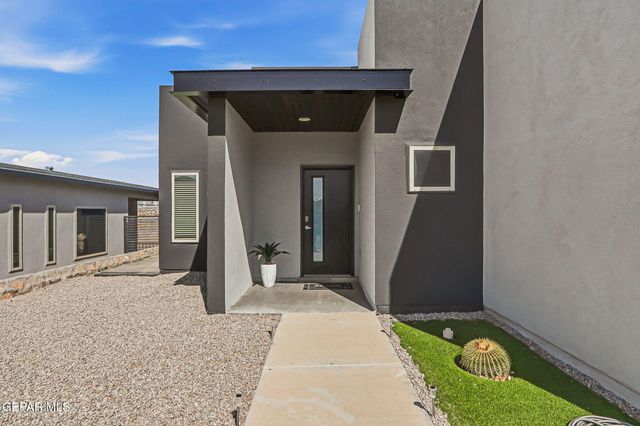 123 VIA ROJAS Drive, Horizon City, TX 79928