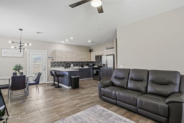 123 VIA ROJAS Drive, Horizon City, TX 79928