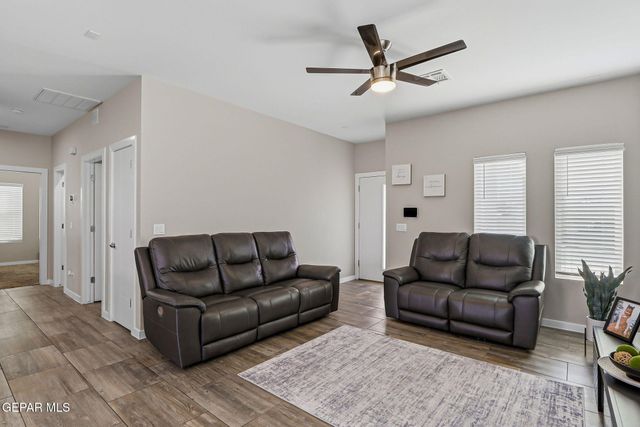 123 VIA ROJAS Drive, Horizon City, TX 79928