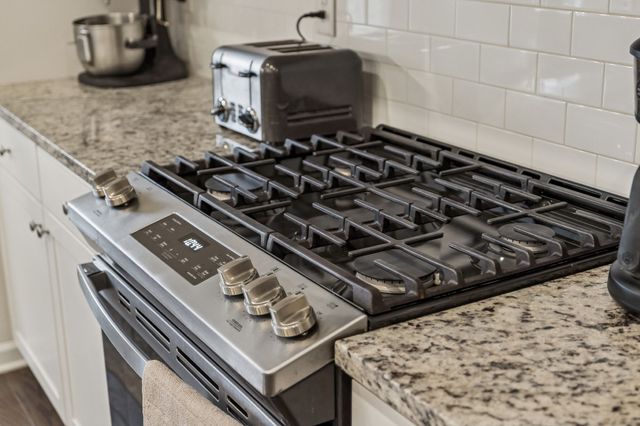 3003 Persimmon St, Columbia, TN 38401