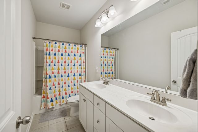 3003 Persimmon St, Columbia, TN 38401