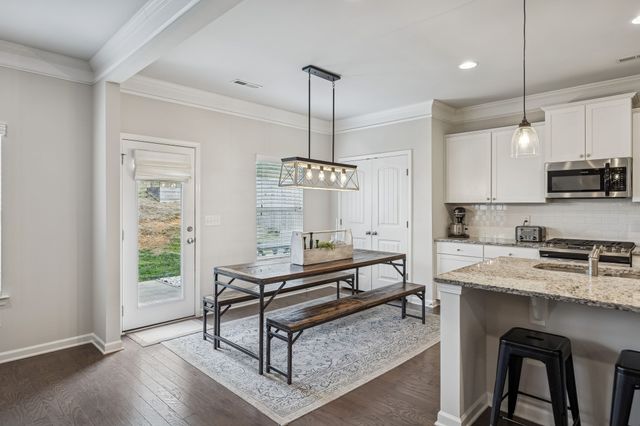 3003 Persimmon St, Columbia, TN 38401