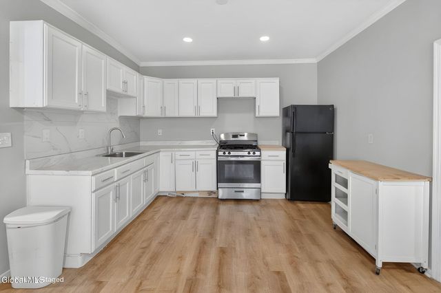 30 118th Street, Troy, NY 12182