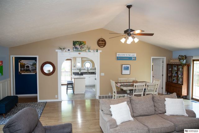 8302 Howe Court, Plattsmouth, NE 68048
