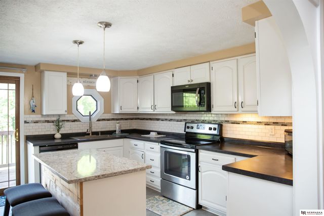 8302 Howe Court, Plattsmouth, NE 68048