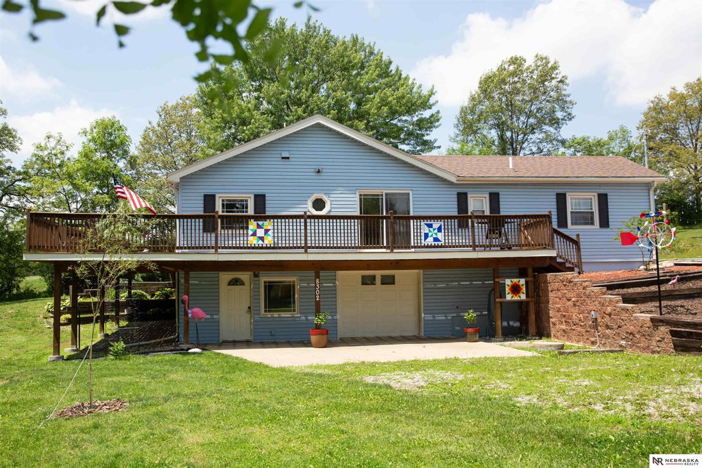 8302 Howe Court, Plattsmouth, NE 68048