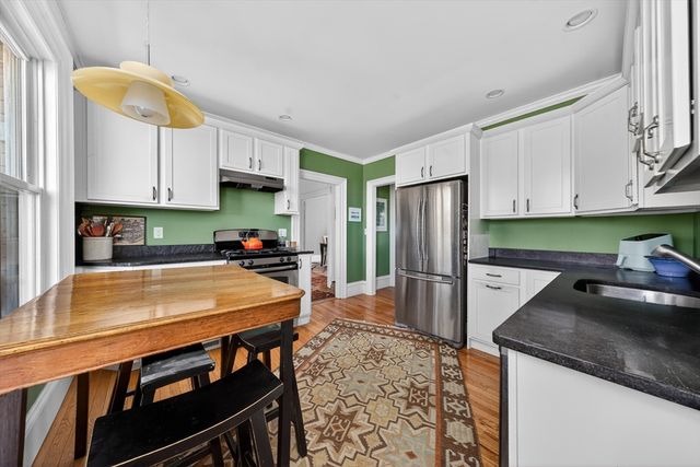125 Lincoln Ave, Quincy, MA 02170
