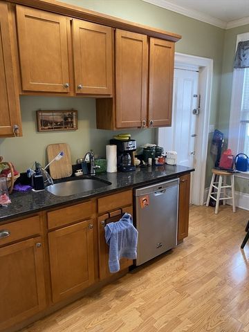 125 Lincoln Ave, Quincy, MA 02170
