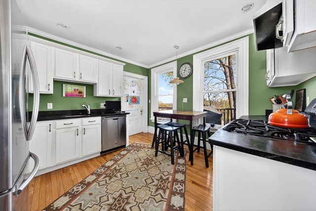 125 Lincoln Ave, Quincy, MA 02170