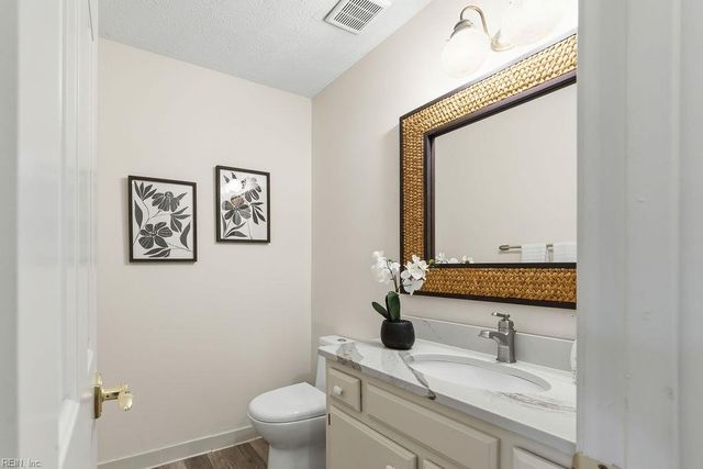 302 Wildey RD, Seaford, VA 23696