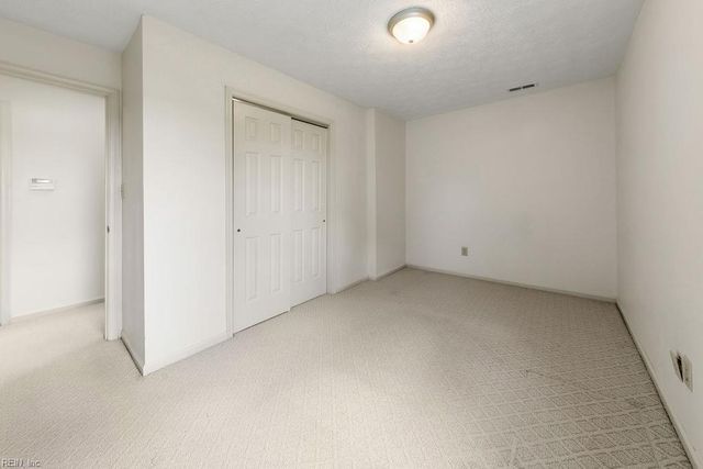 302 Wildey RD, Seaford, VA 23696