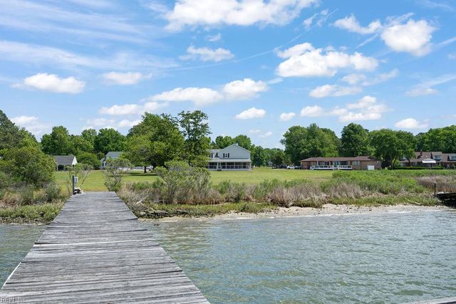 302 Wildey RD, Seaford, VA 23696