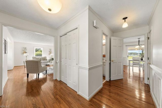 302 Wildey RD, Seaford, VA 23696