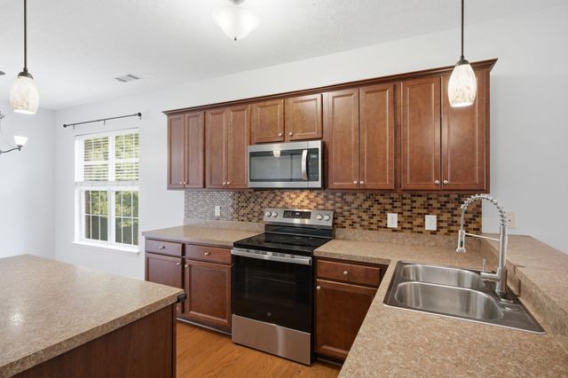 105 Porter Ct, Hendersonville, TN 37075