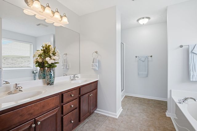 105 Porter Ct, Hendersonville, TN 37075