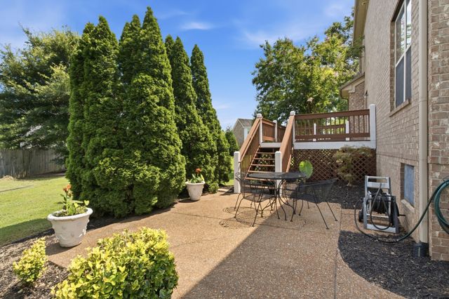 105 Porter Ct, Hendersonville, TN 37075