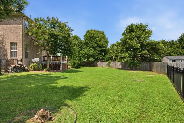 105 Porter Ct, Hendersonville, TN 37075