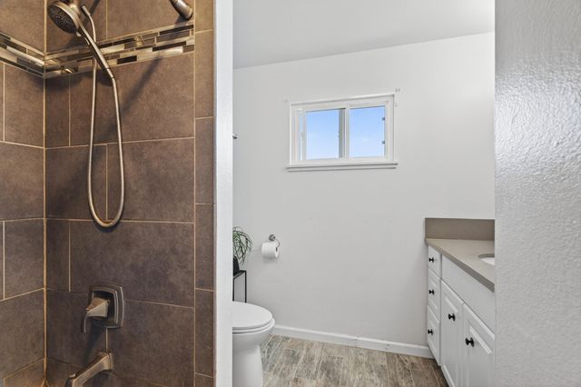 2006 Wilder Drive, Redding, CA 96001