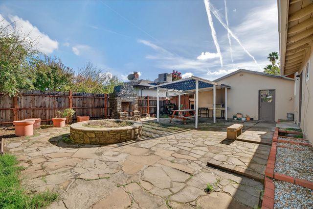 2006 Wilder Drive, Redding, CA 96001