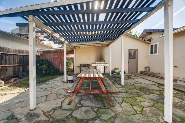 2006 Wilder Drive, Redding, CA 96001